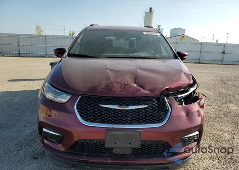 2022 Chrysler Pacifica Touring z USA, uszkodzony, nr VIN 2C4RC1FG5NR165368